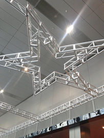Китай Серебряный алюминиевый размер ферменной конструкции 300*300 9м круга для крытого шоу и событий завод